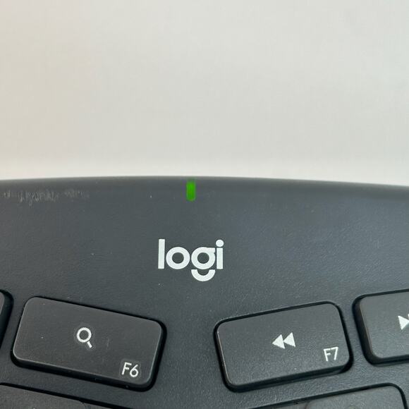 Logitech ERGO K860 Bluetooth Wireless Split Ergonomic Keyboard With Dongle - Picture 8 of 11